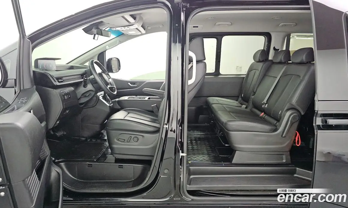 Hyundai Staria 2024 1.6 автомат (гидро), фото 18