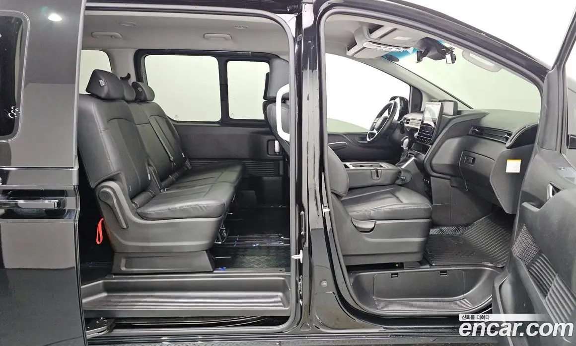 Hyundai Staria 2024 1.6 автомат (гидро), фото 19