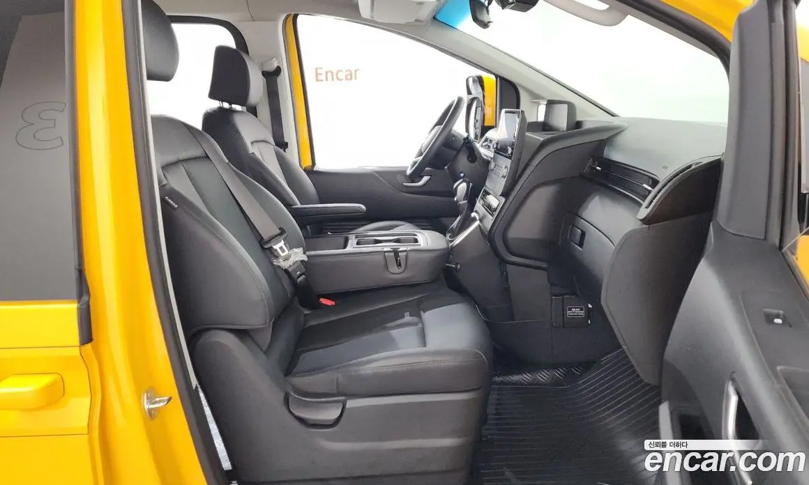 Hyundai Staria 2025 3.5 автомат (гидро), фото 16
