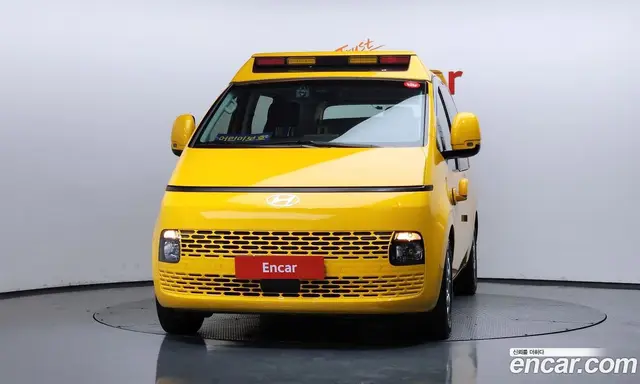Hyundai Staria 2025 3.5 автомат (гидро), миниатюра 3