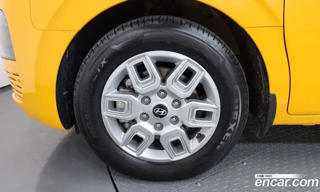 Hyundai Staria 2025 3.5 автомат (гидро), миниатюра 5