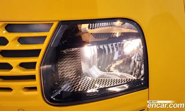 Hyundai Staria 2025 3.5 автомат (гидро), миниатюра 8