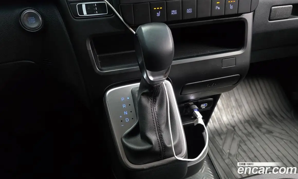 Hyundai Staria 2025 3.5 автомат (гидро), фото 12
