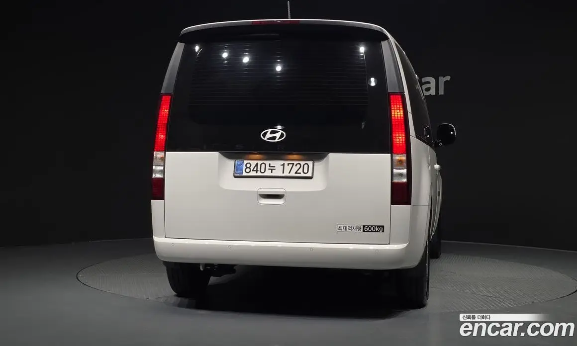 Hyundai Staria 2025 3.5 автомат (гидро), фото 4