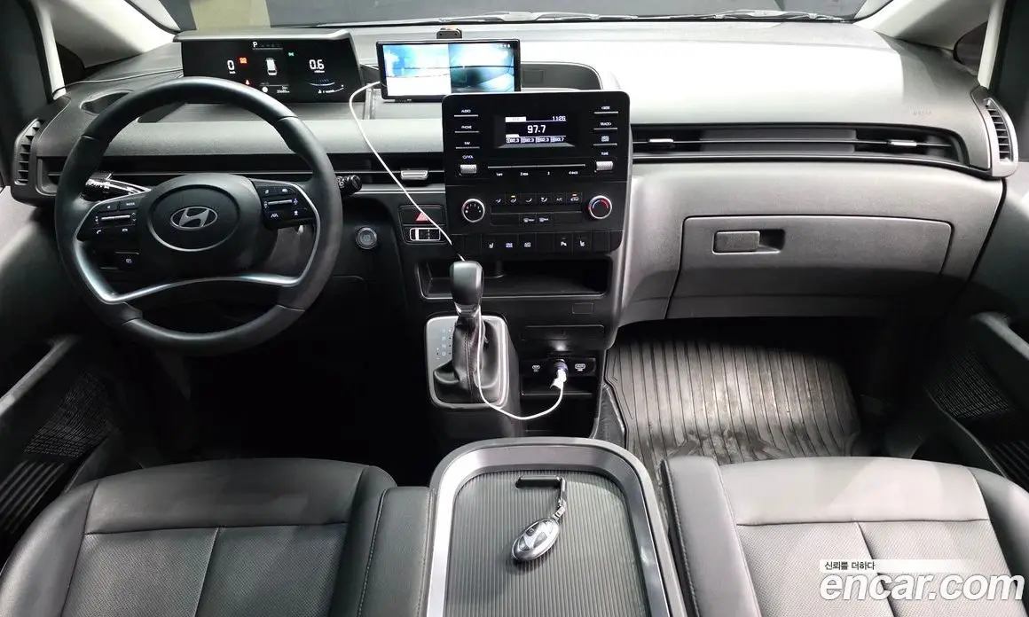Hyundai Staria 2025 3.5 автомат (гидро), фото 10