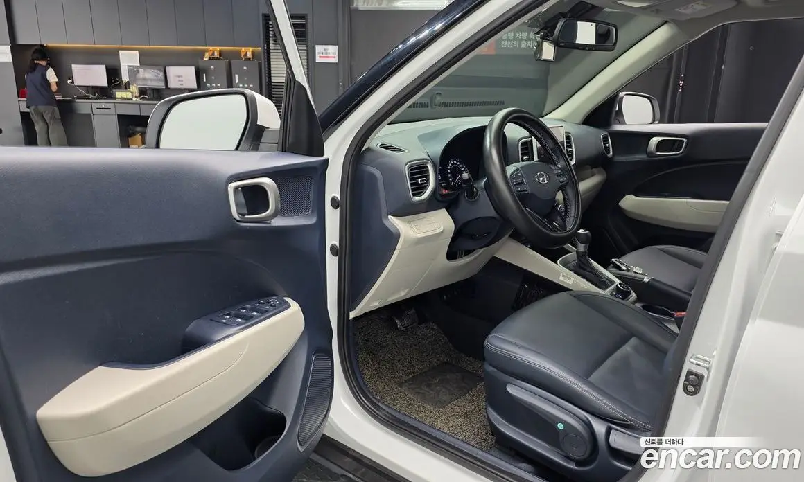 Hyundai Venue 2021 1.6 автомат (гидро), фото 12