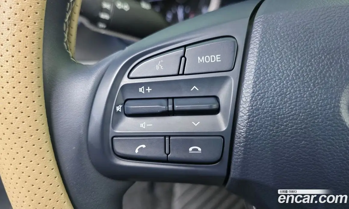 Hyundai Venue 2021 1.6 автомат (гидро), фото 16