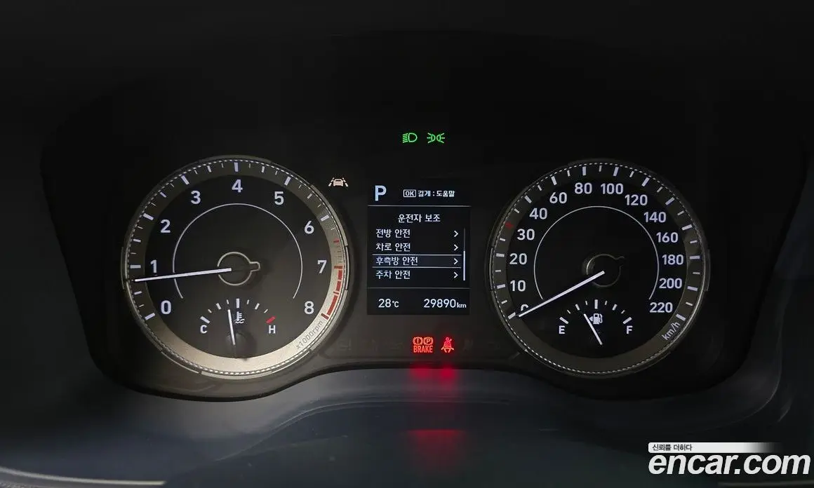 Hyundai Venue 2021 1.6 автомат (гидро), фото 8
