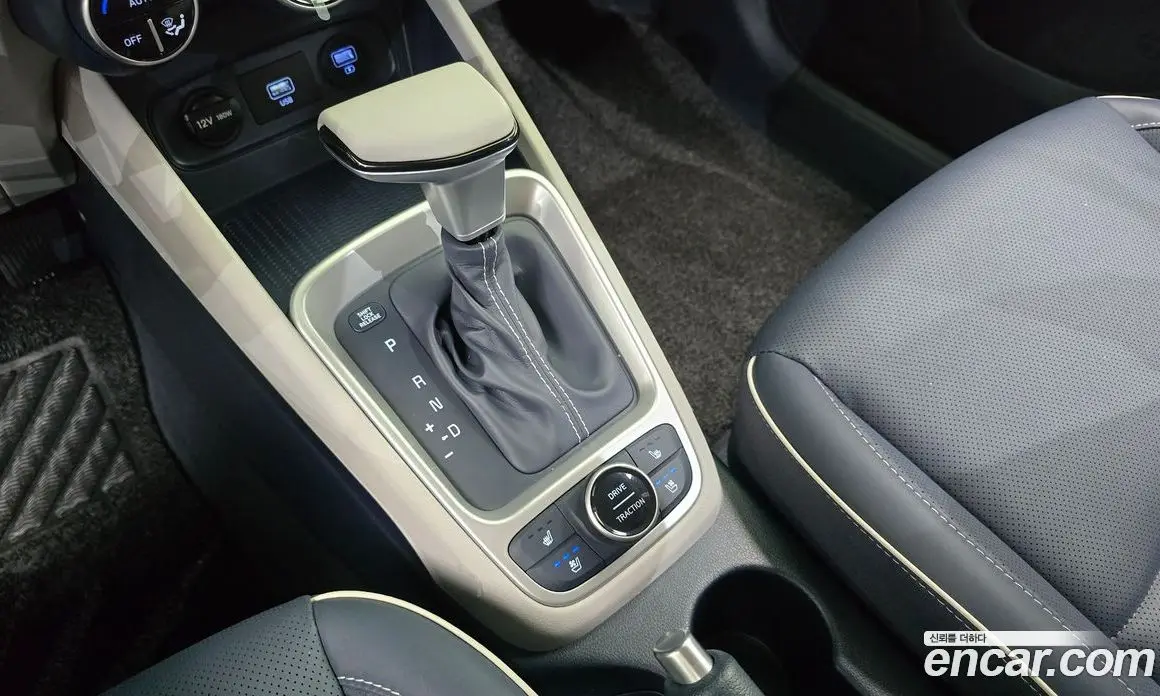 Hyundai Venue 2021 1.6 автомат (гидро), фото 9