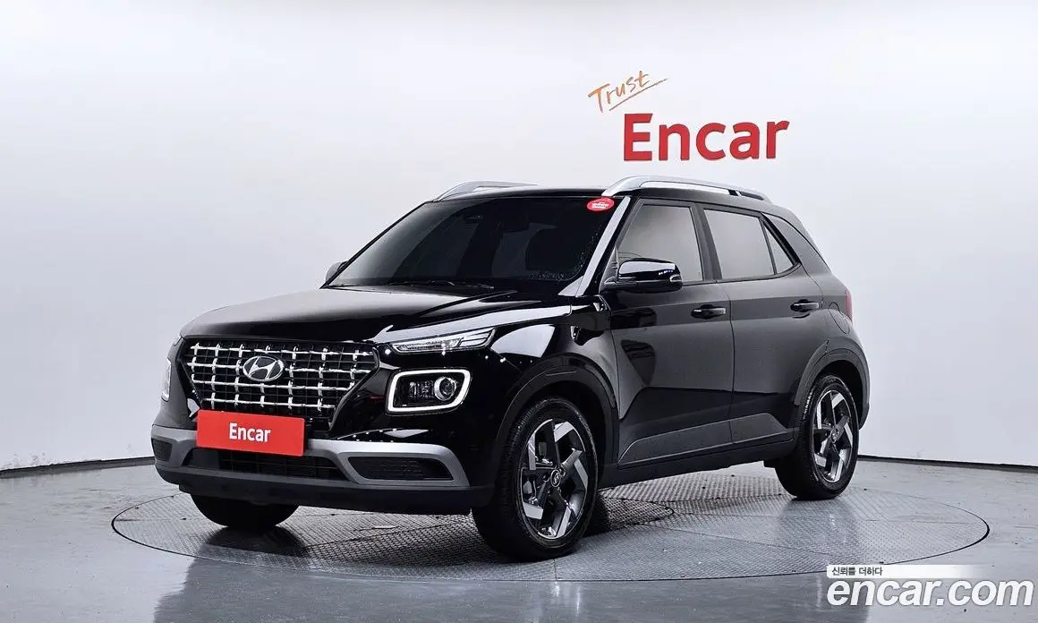 Hyundai Venue 2025 1.6 автомат (гидро), фото 1