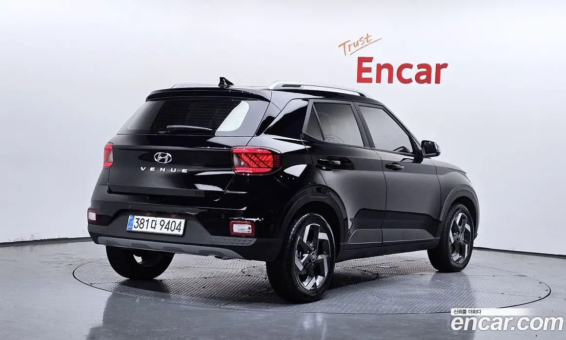 Hyundai Venue 2025 1.6 автомат (гидро), фото 2