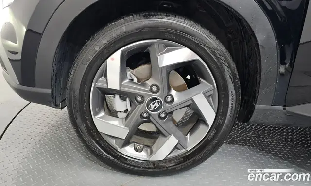 Hyundai Venue 2025 1.6 автомат (гидро), миниатюра 5