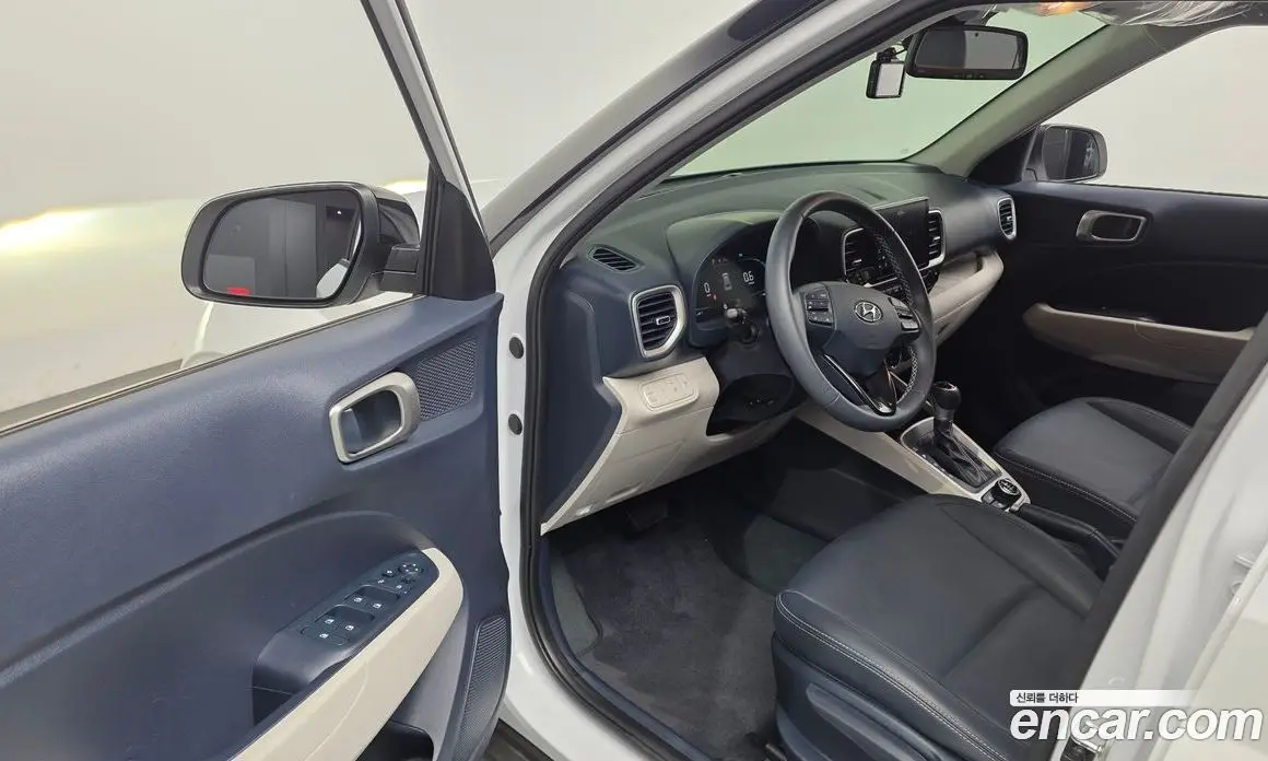 Hyundai Venue 2025 1.6 автомат (гидро), фото 10