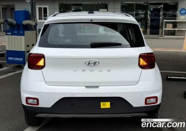 Hyundai Venue 2026 1.6 автомат (гидро), миниатюра 3