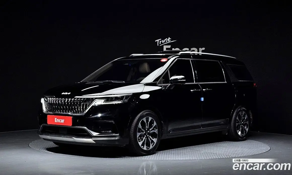 Kia Carnival 2023 2.2 автомат (гидро), фото 1