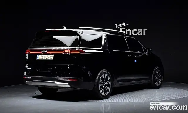 Kia Carnival 2023 2.2 автомат (гидро), миниатюра 2