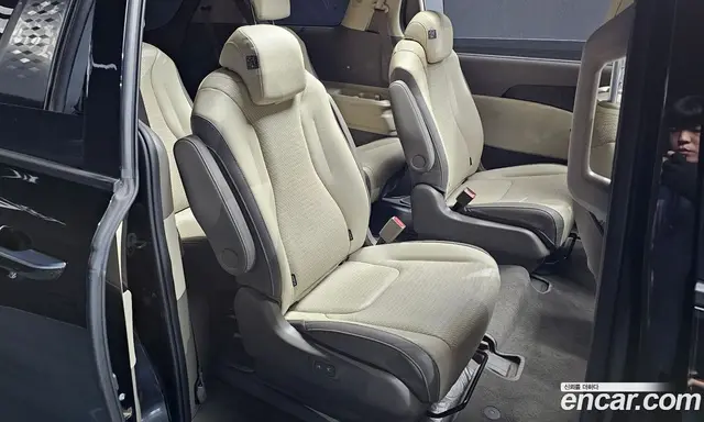 Kia Carnival 2023 2.2 автомат (гидро), миниатюра 11