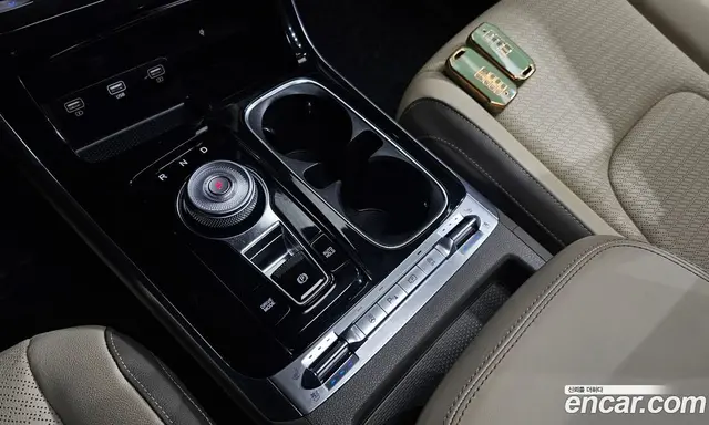 Kia Carnival 2023 2.2 автомат (гидро), миниатюра 9