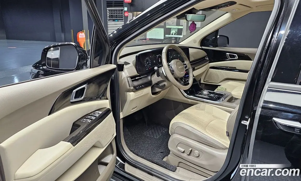 Kia Carnival 2023 2.2 автомат (гидро), фото 10