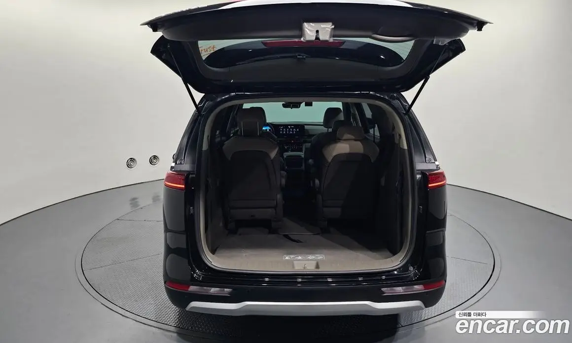 Kia Carnival 2023 3.5 автомат (гидро), фото 26