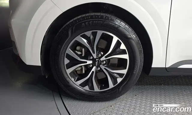 Kia Carnival 2023 3.5 автомат (гидро), миниатюра 5