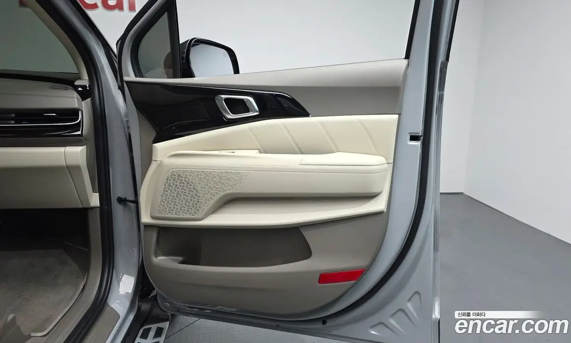 Kia Carnival 2025 1.6 автомат (гидро), фото 13