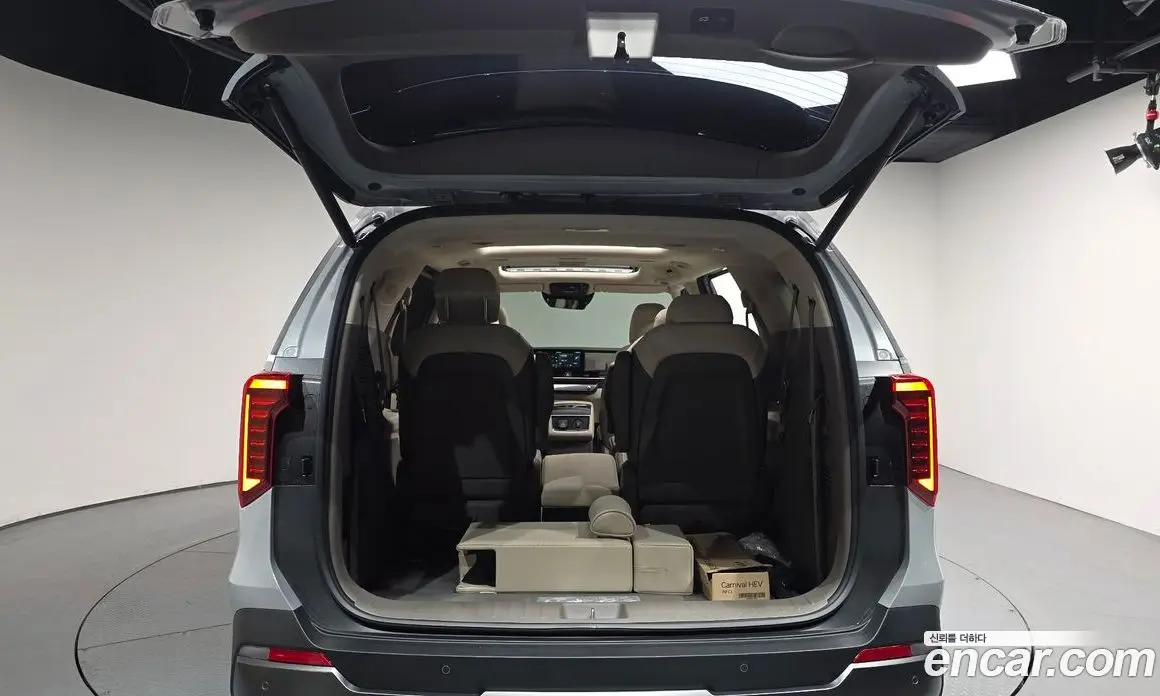 Kia Carnival 2025 1.6 автомат (гидро), фото 25