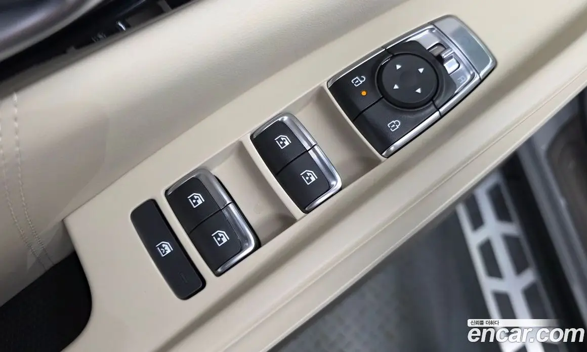 Kia Carnival 2025 1.6 автомат (гидро), фото 37