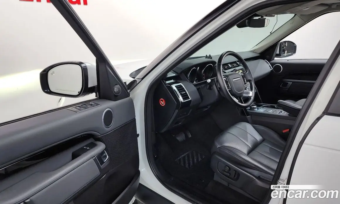 Land Rover Discovery 2019 3.0 автомат (гидро), фото 13