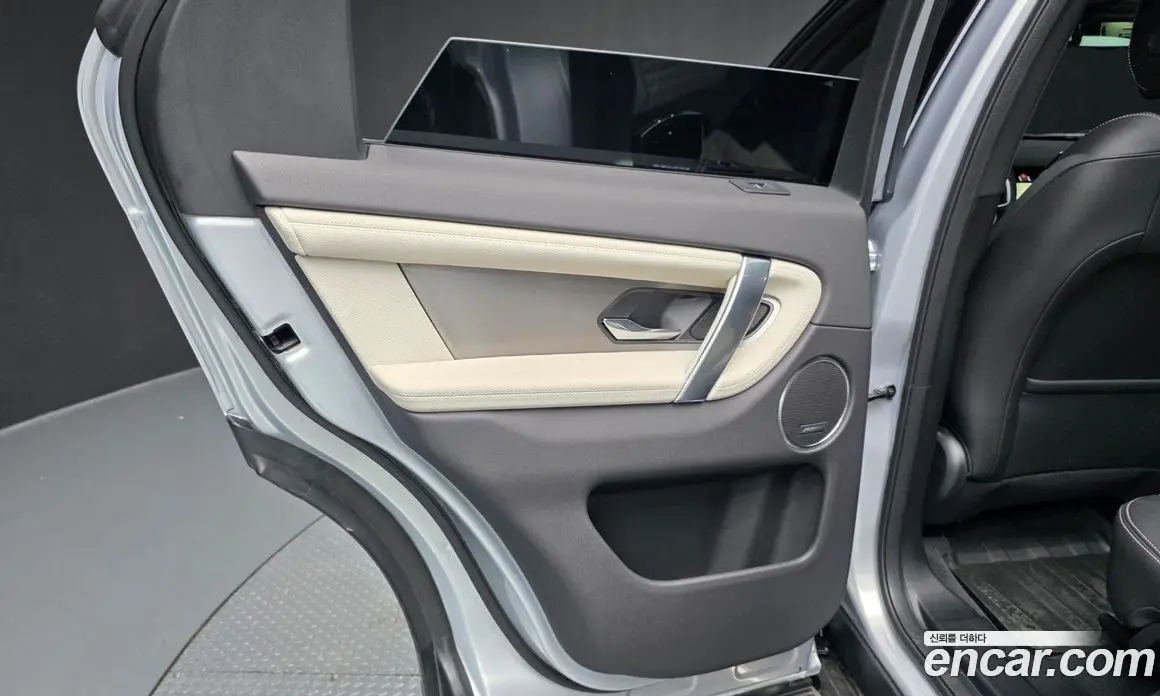 Land Rover Discovery Sport 2025 2.0 автомат (гидро), фото 14