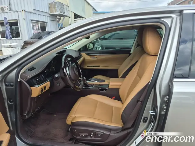 Lexus ES 2017 2.5 автомат (гидро), миниатюра 5