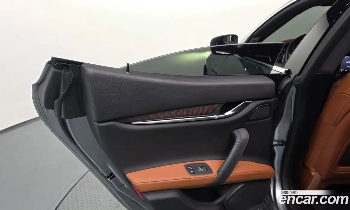 Maserati Ghibli 2022 2.0 автомат (гидро), фото 15