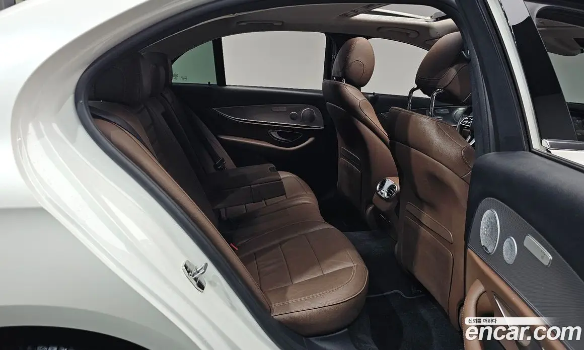 Mercedes-Benz E-Class 2019 2.0 автомат (гидро), фото 17