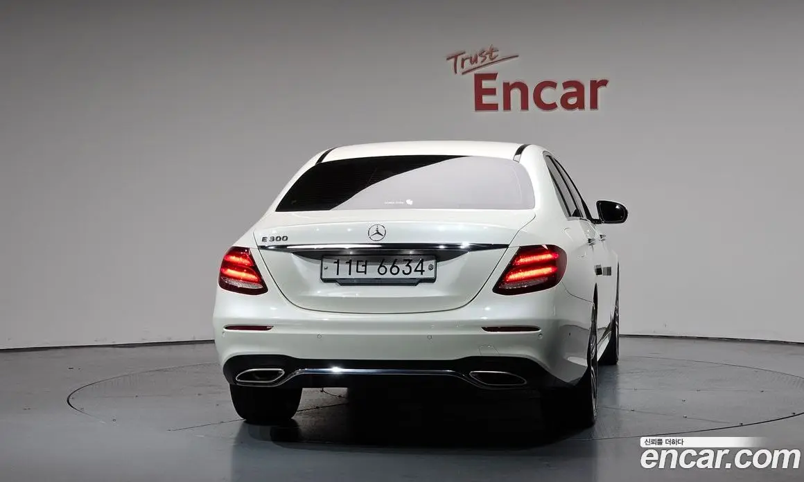 Mercedes-Benz E-Class 2019 2.0 автомат (гидро), фото 4