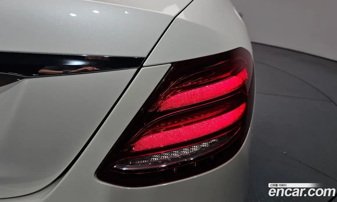 Mercedes-Benz E-Class 2019 2.0 автомат (гидро), фото 9
