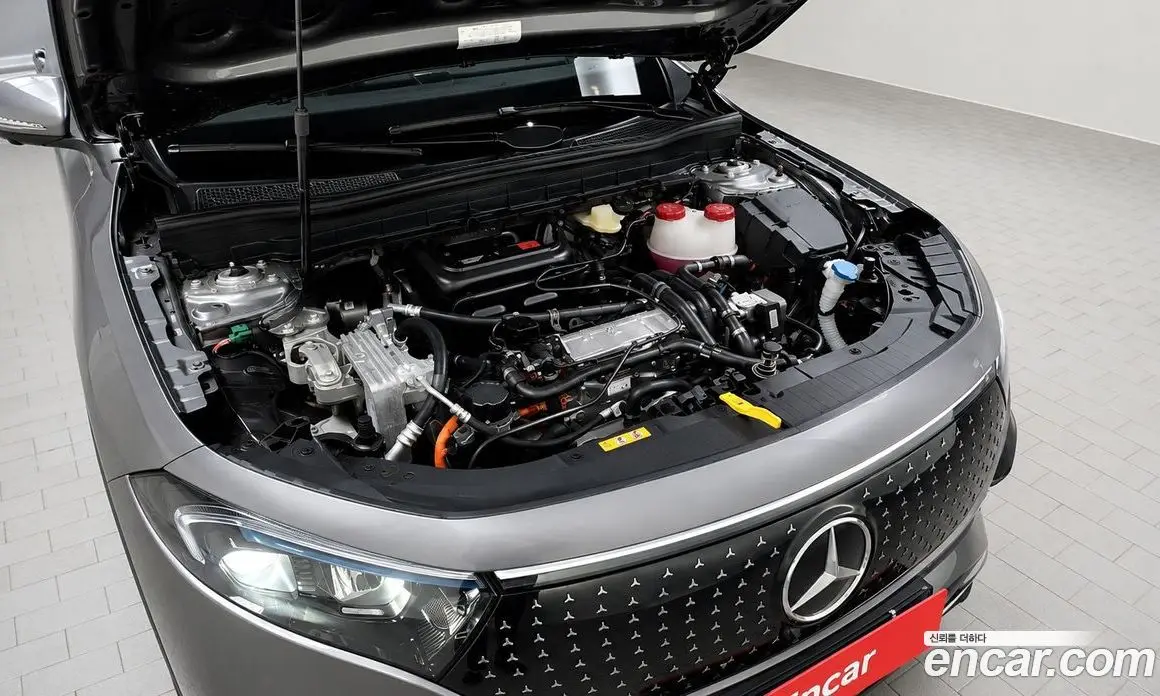 Mercedes-Benz EQB 2025 0.2 автомат (гидро), фото 5