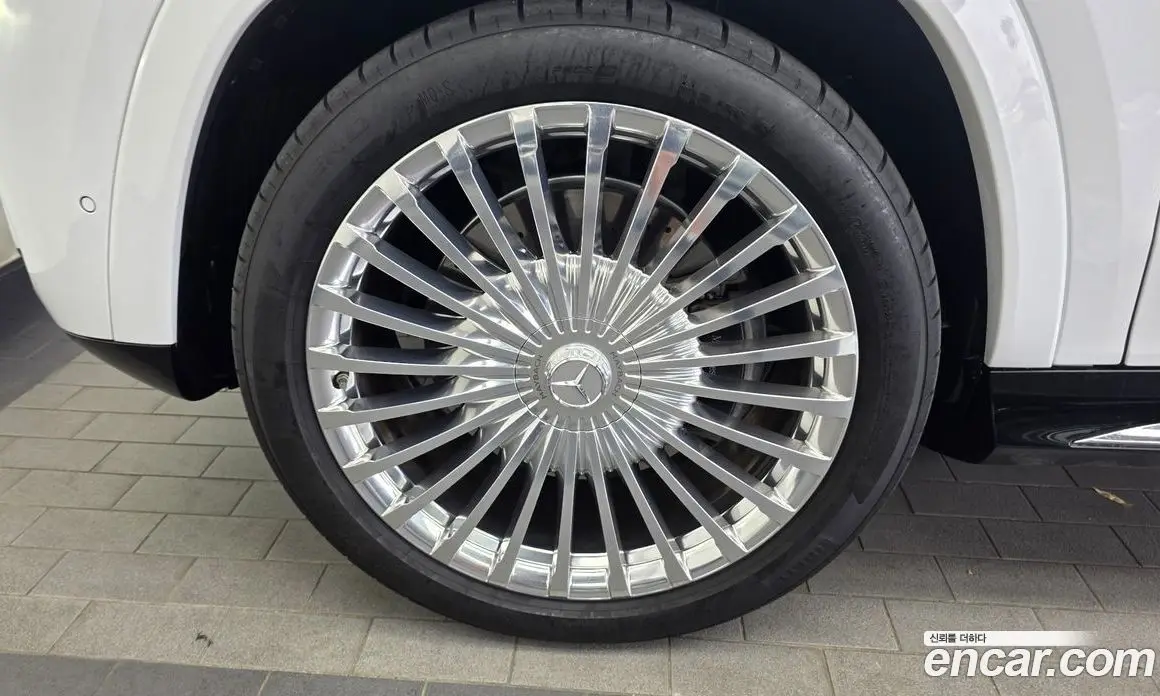 Mercedes-Benz GLS-Class 2025 4.0 автомат (гидро), фото 5