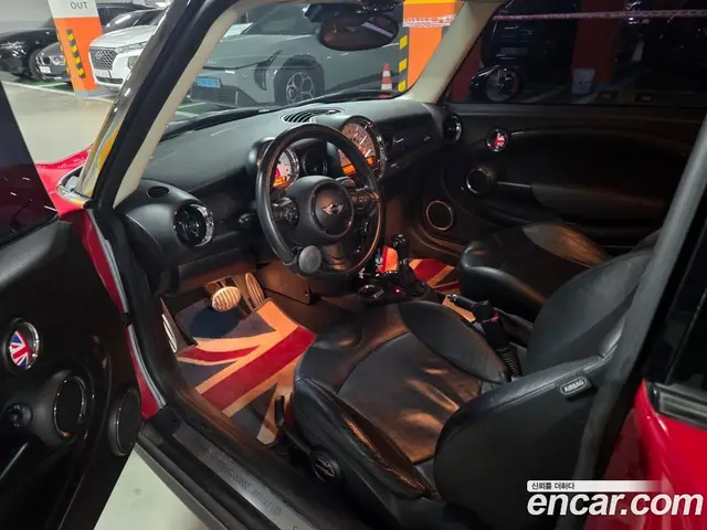 Mini Cooper 2010 1.6 автомат (гидро), миниатюра 6