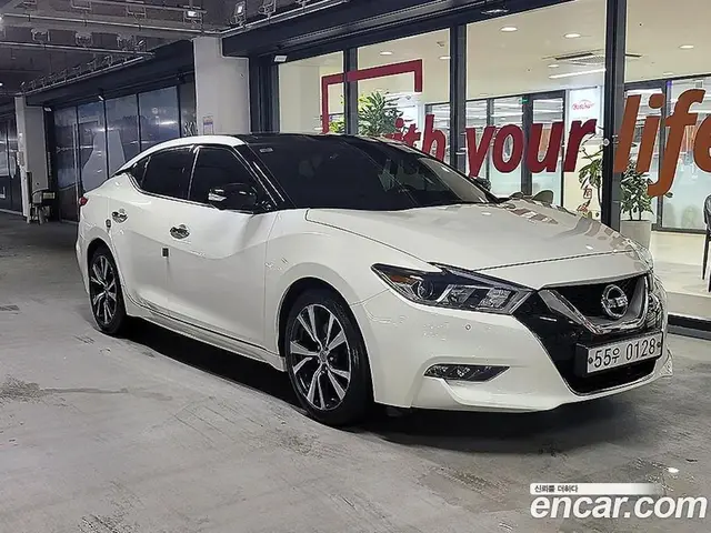 Nissan Maxima, 2016, 108 412 км