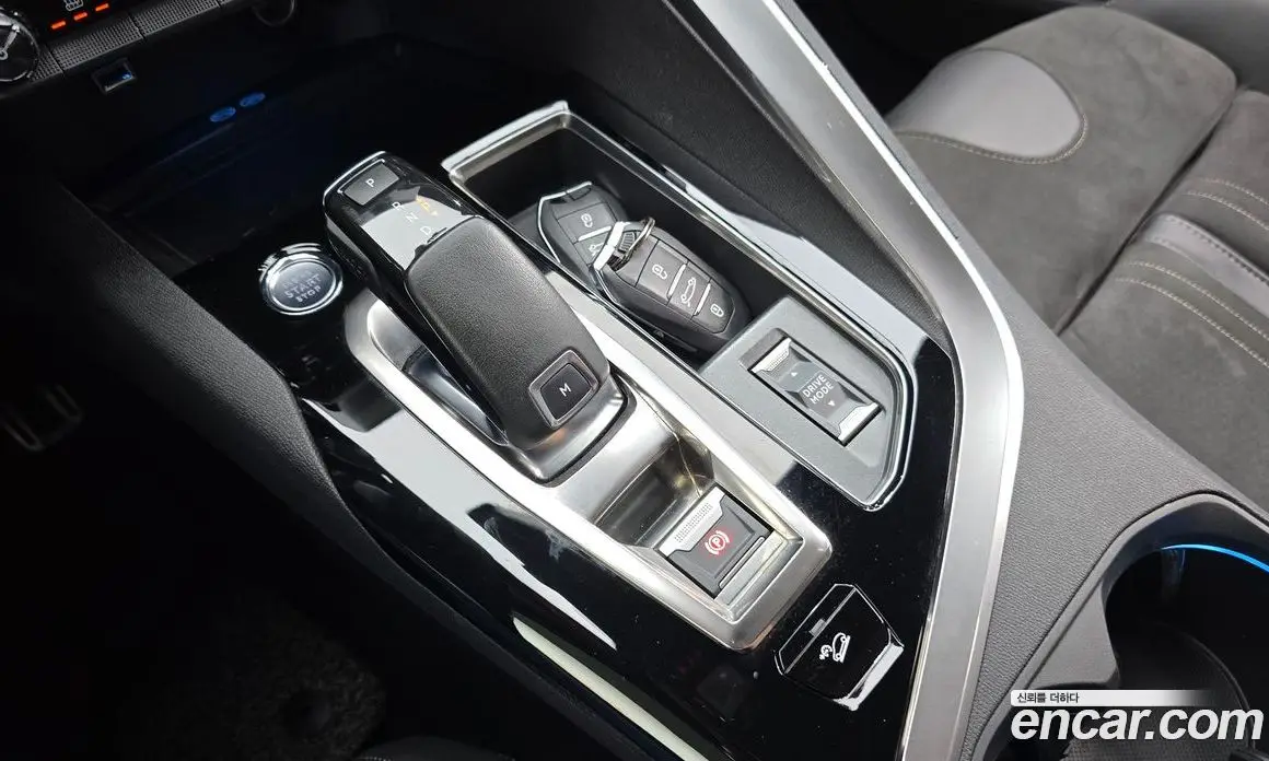 Peugeot 5008 2021 1.5 автомат (гидро), фото 12