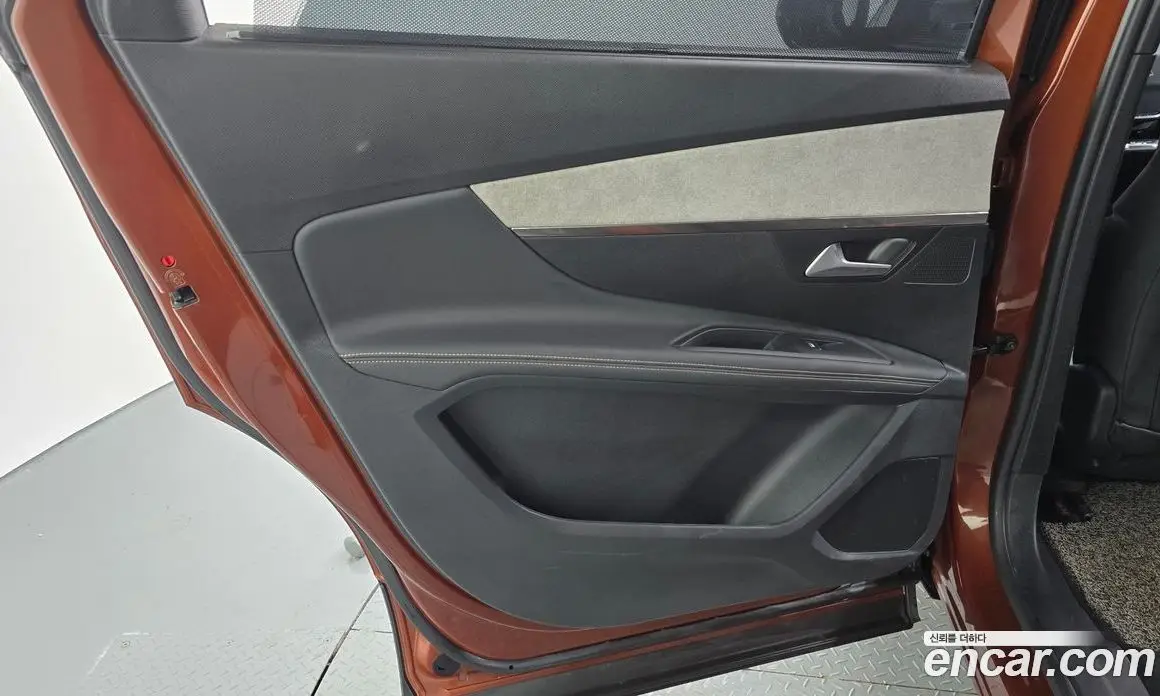 Peugeot 5008 2021 1.5 автомат (гидро), фото 15