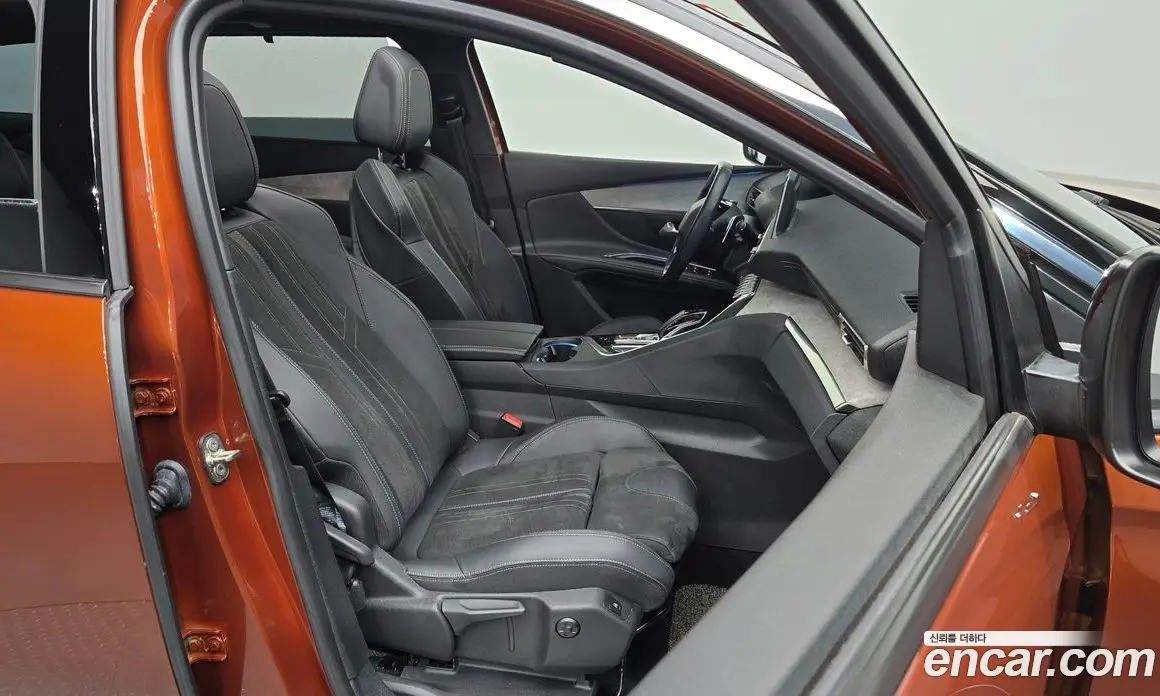 Peugeot 5008 2021 1.5 автомат (гидро), фото 17