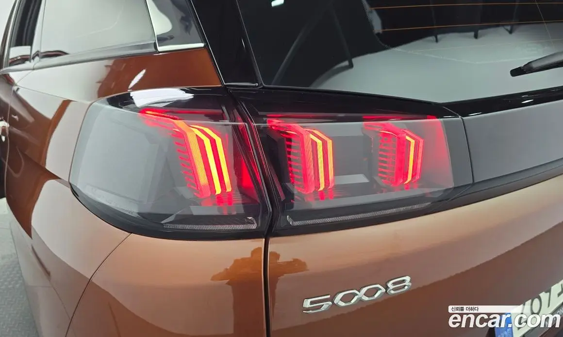 Peugeot 5008 2021 1.5 автомат (гидро), фото 9