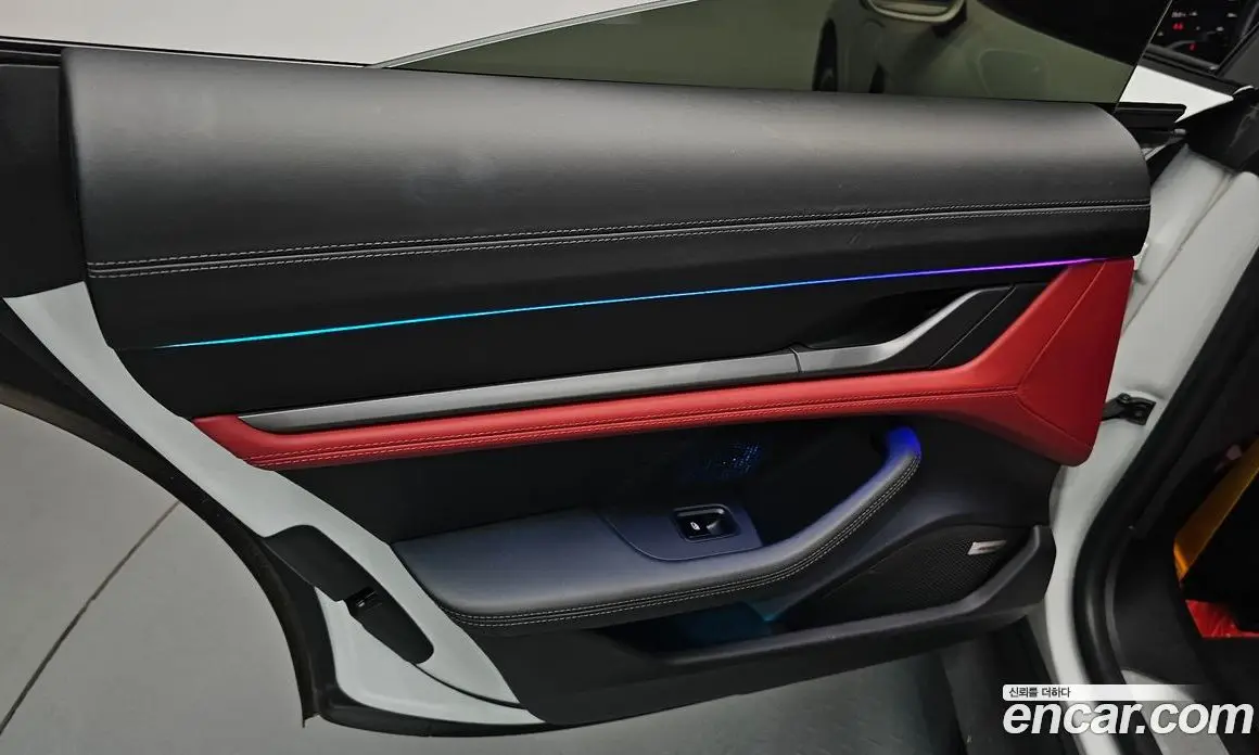 Porsche Taycan 2021 0.1 автомат (гидро), фото 14
