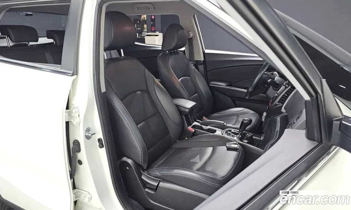 SsangYong TIBOLI 2017 1.6 автомат (гидро), фото 13