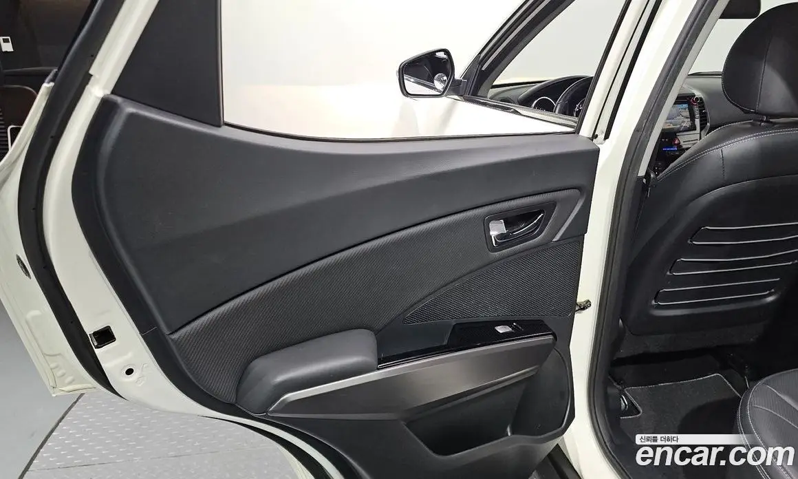 SsangYong TIBOLI 2017 1.6 автомат (гидро), фото 15