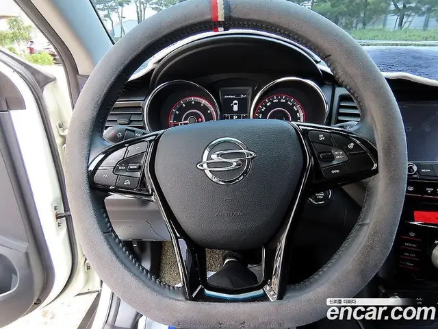 SsangYong TIBOLI 2017 1.6 автомат (гидро), миниатюра 8