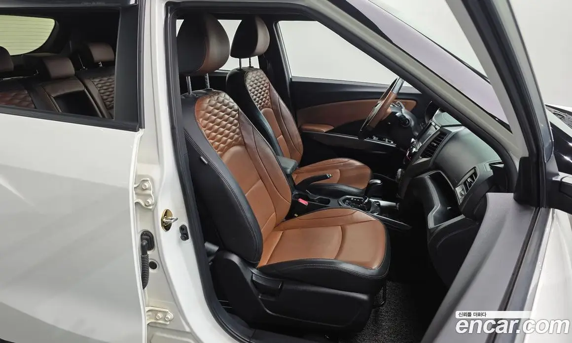 SsangYong TIBOLI 2017 1.6 автомат (гидро), фото 12