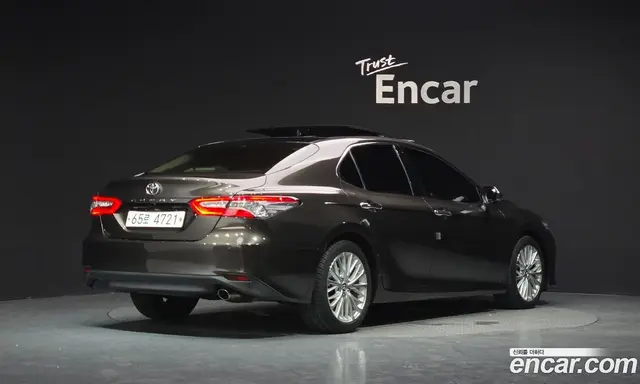 Toyota Camry 2018 2.5 автомат (гидро), миниатюра 2