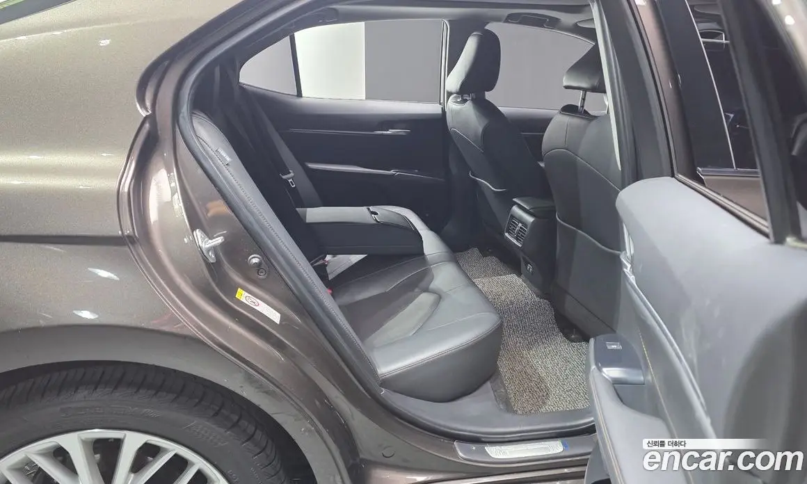 Toyota Camry 2018 2.5 автомат (гидро), фото 12